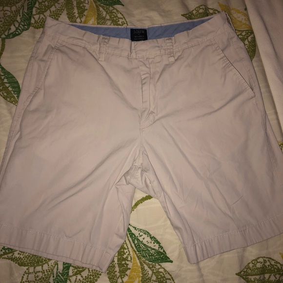 J Crew Khaki Shorts 32 - Picture 1 of 3